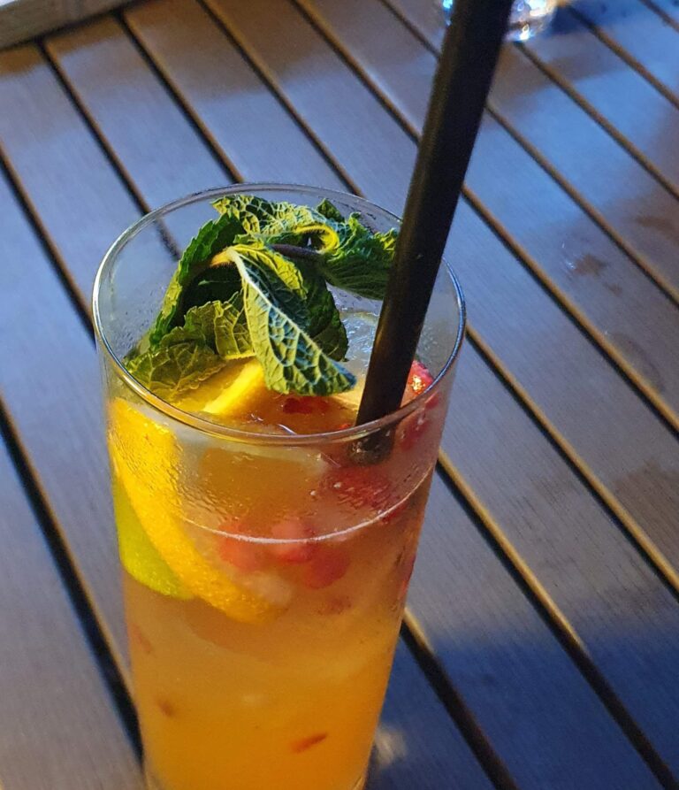 20200801 231911 768x893