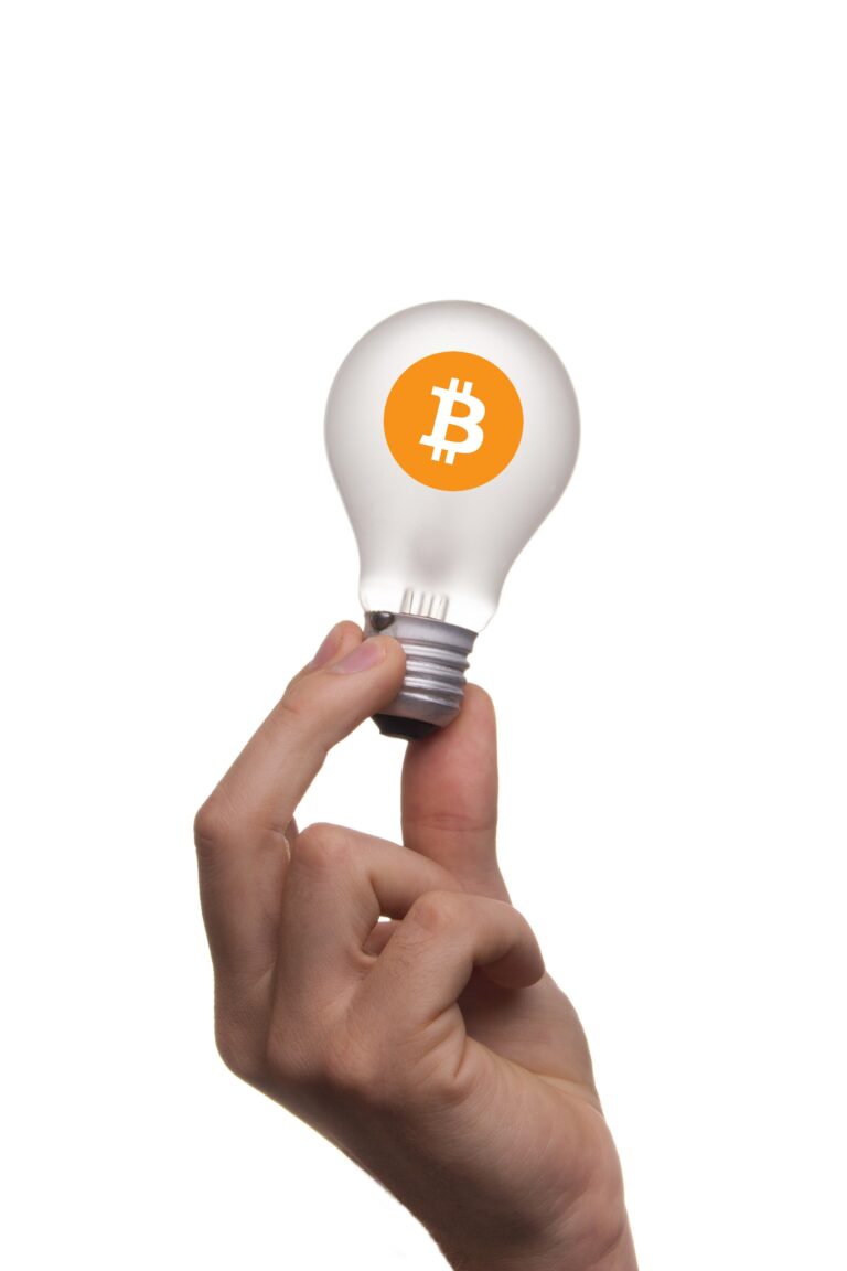 hand creative light view thinking thought 1095119 pxhere.com 768x1152