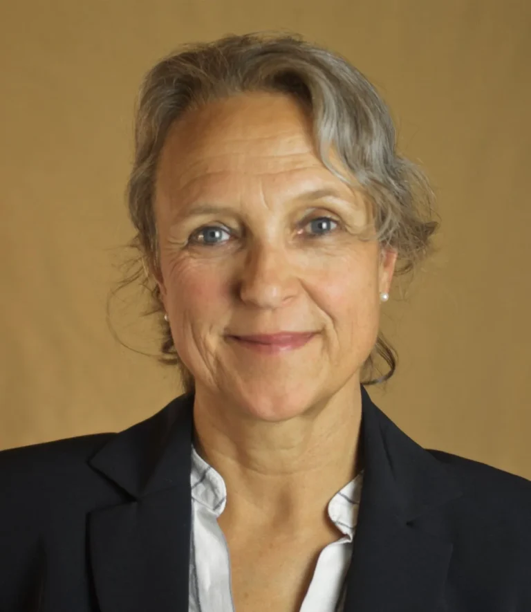 Bild Yvonne fuer Webseite 768x885