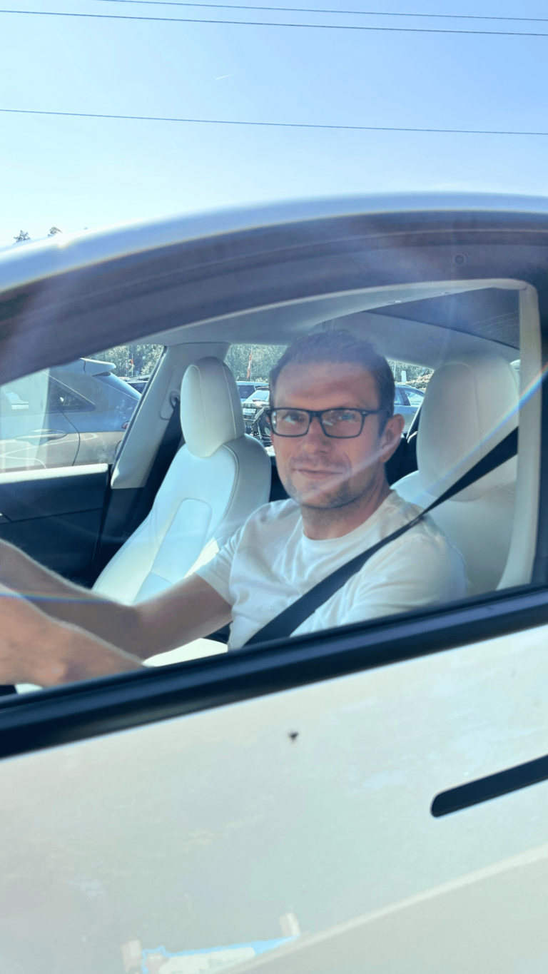 Dario Lichtensteiger Fahrlehrer Zurich 768x1365