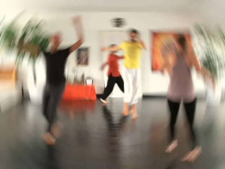 Herzraum Yoga Krefeld Osho Meditation 800x600 768x576